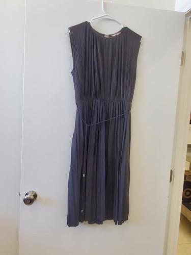 Black pleated sleeveless - pleated,