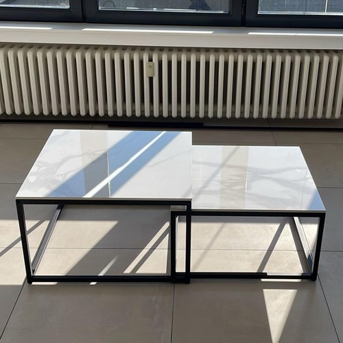 Set nesting coffee table - of, 2