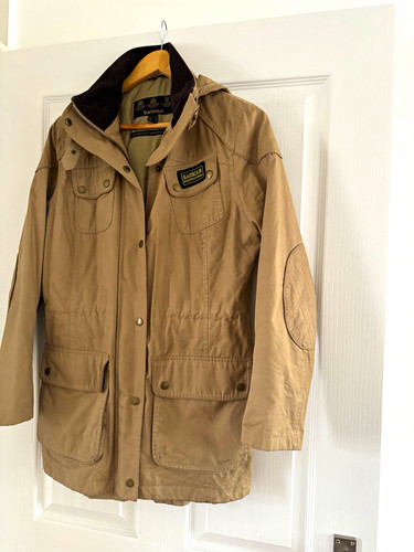 Barbour international beige - international,