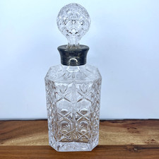 Cut Crystal Whisky Decanter with Silver-Plated Collar Starburst Ball Stopper