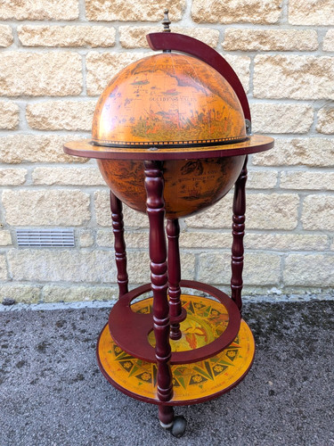 Vintage globe cocktail - globe, bar
