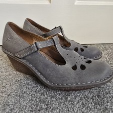 Clarks Artisan Leather Shoes