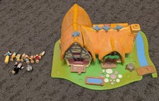 Disney Polly Pocket Snow White Cottage - Complete Set of Figures and lights 1995