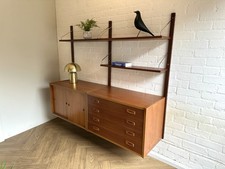 PS System Wall shelving system