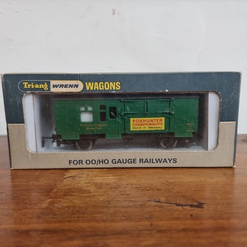 Tri ang wrenn w4315p horse - horse, box