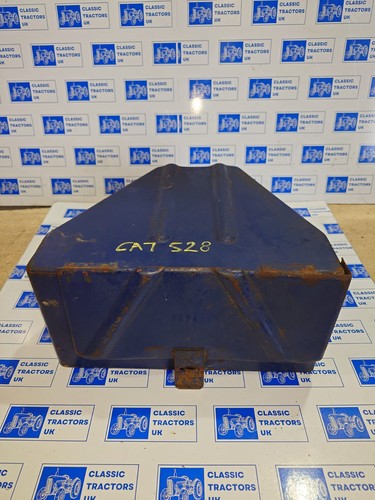 Leyland tractor toolbox - tractor, ca7528