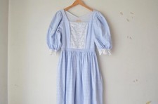 Austrian blue and white