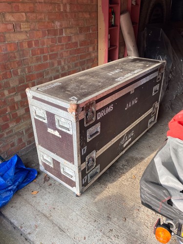 Bulldog drum kit flight cases - bulldog,