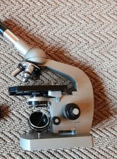 Microscope (Olimpus) with 4X