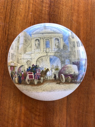 Vintage pot lid - lid, prattware
