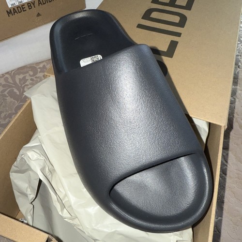 Yeezy slide onyx brand - slide, (uk8)