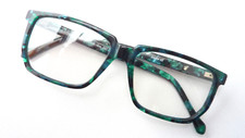 Essilor Black Green Plastic
