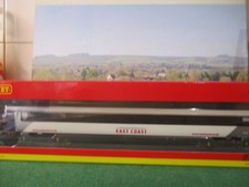 HORNBY00 MK3 TS COACH EAST COAST '42193' CAT NO.R40247