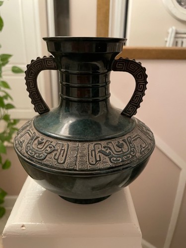 Genuine ikebana vase - vase, (a)