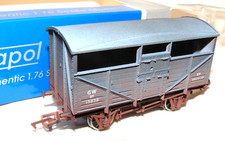 Dapol 4F-020-014 GWR Cattle Wagon Factory Weathered Boxed OO Superb 00
