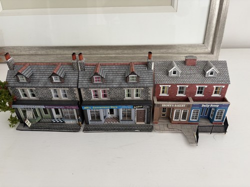 Metcalfe scale buildings - metcalfe, oo