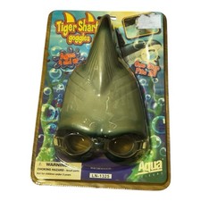 RARE VINTAGE 90'S SHARK FIN