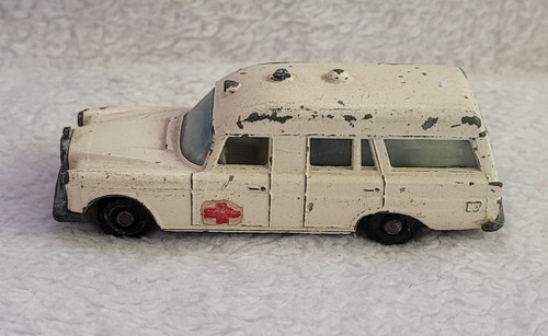 Lesney matchbox 3 - no., mercedes