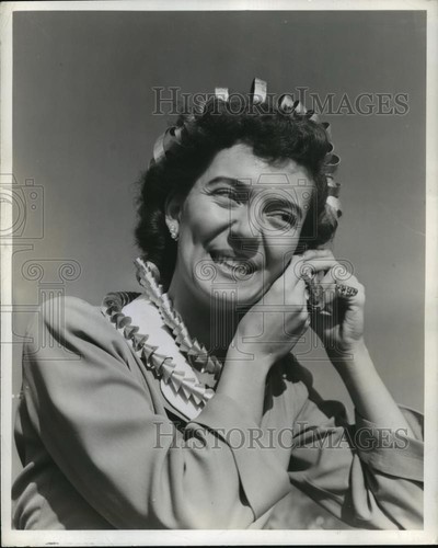1942 press photo woman - press, a