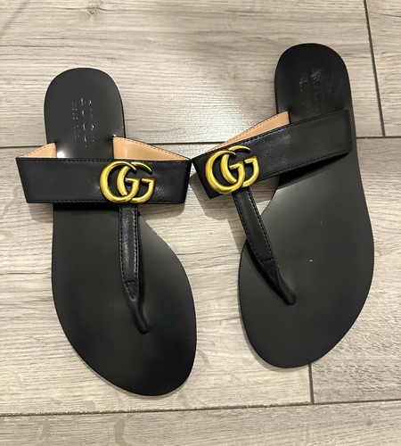 Gucci black leather thong - gucci,