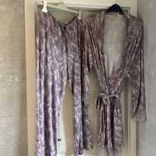 Ladies Linea Lounge Set Size L Beautiful Mauve Colour