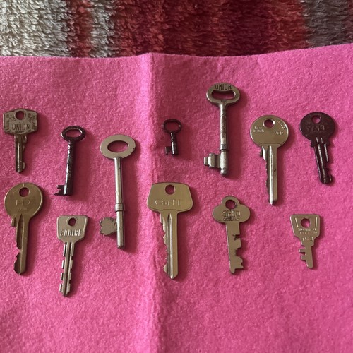 Vintage key collection 12 - key, -12