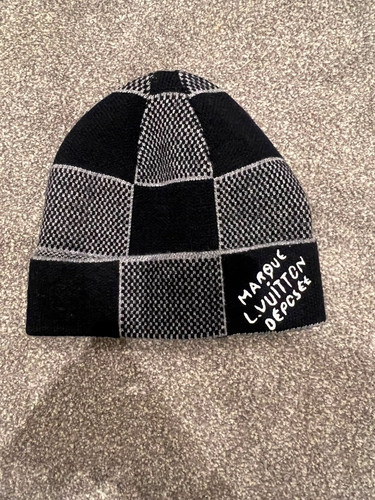 Louis vuitton beanie black and - vuitton,