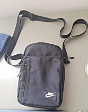 NIKE CORE SMALL BAG * BA4293 *