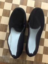  Vintage Men's Slippers -