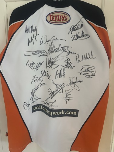 Castleford tigers signed shirt - signed,