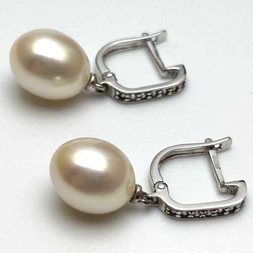Rhapsody 9ct gold - white, pearl