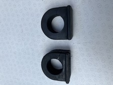 2 STEERING RACK RUBBER MOUNTS