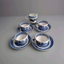 North Staffordshire Pottery ~ Willow Pattern ~ Cups and Saucers x 4 And Milk Jug