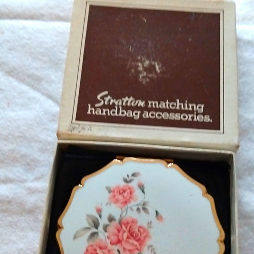 Stratton england compact - england,