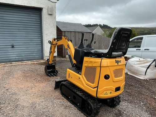 Mini digger brand new diesel - digger,