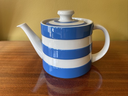 Green cornishware teapot - t.g.,