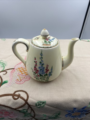 Crown staffordshire small - crown,
