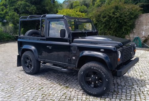 Land rover defender heavy - rover,