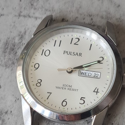 Pulsar silver dial black - ,