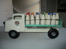 VINTAGE TRIANG MILK TRUCK WITH BOTTLES ATTIC FIND VERY GOOD CONDITION