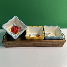 The Pioneer Woman Floral