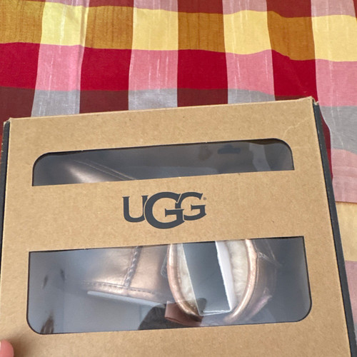 Ugg jesse bow metallic - jesse, unisex