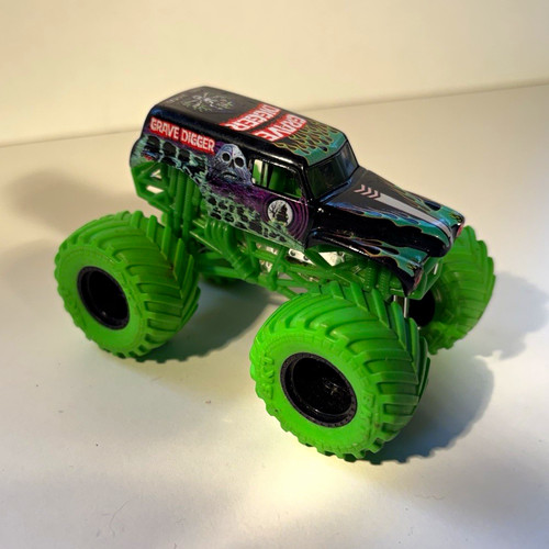 Hot wheels monster jam grave - hot,