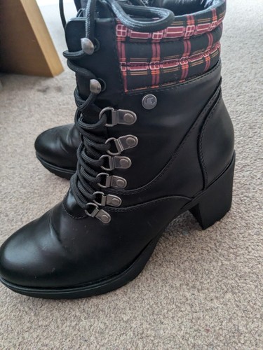 Black premium tartan detail - premium,