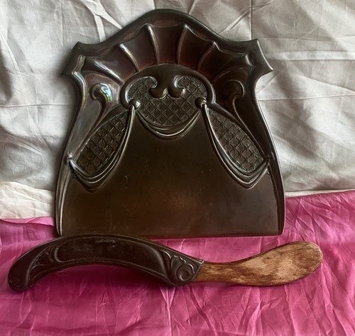 S copper table - &, crumb