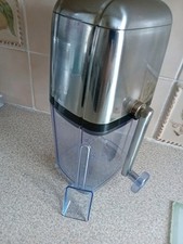 Manual Ice Crusher  with Scoop.