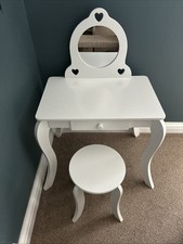 Child White Wood Dressing