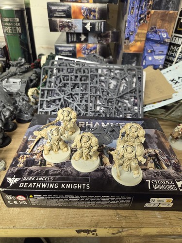 Warhammer 40k space marines - space,