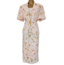 Roman mother of bride outfit