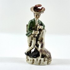 VINTAGE HUNTSMAN DOG FIGURINE